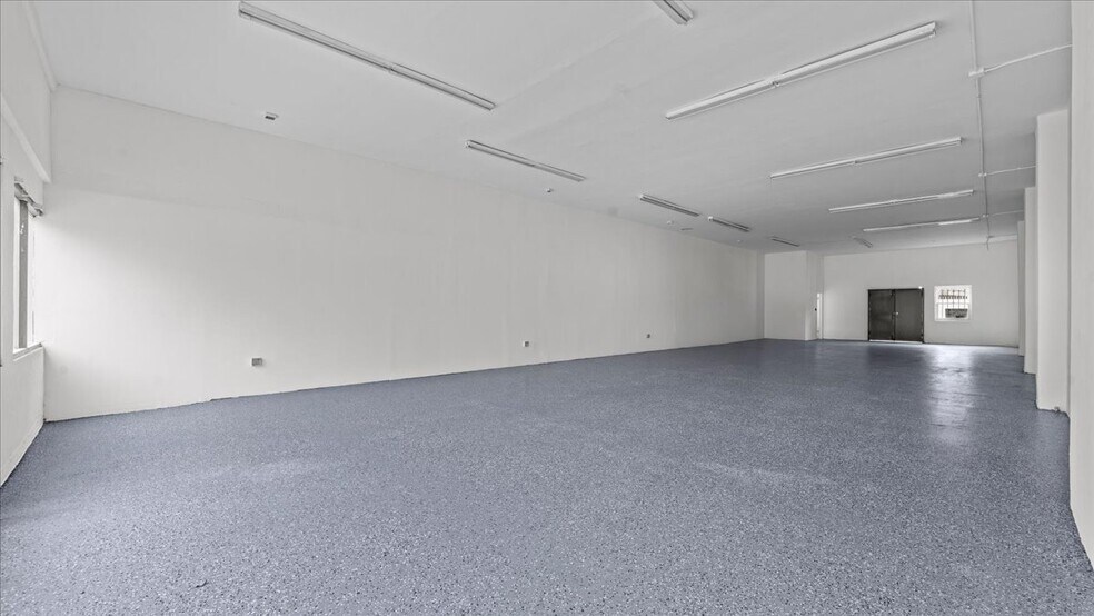 More Photos Of 11414 Long Beach Blvd, Lynwood Warehouse For Sale
