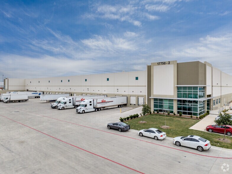 More Photos Of 17750 Lookout Rd, Schertz Unknown For Lease
