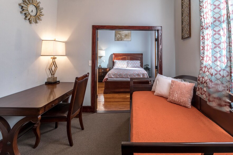 More Photos Of 400 E Nelson Ave, Defuniak Springs Hotel For Sale