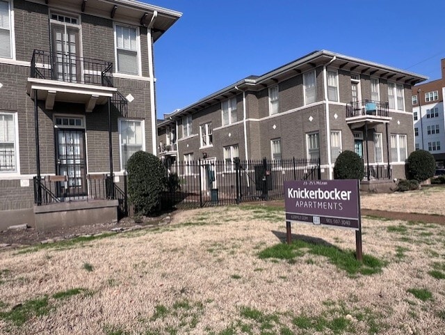 More Photos Of 23 S McLean Blvd, Memphis Apartments For Sale