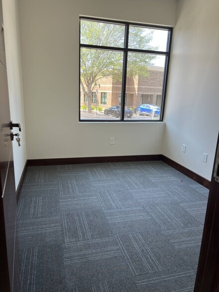 More Photos Of 3430 Paddocks Pky, Suwanee Office For Sale