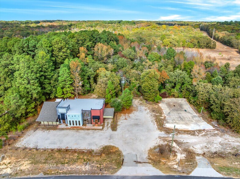 More Photos Of 700 NW Loop 564, Mineola Flex For Sale