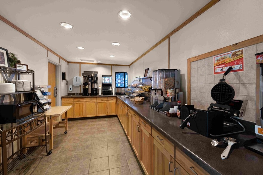 More Photos Of 1738 Comfort Dr, Tomahawk Hotel For Sale