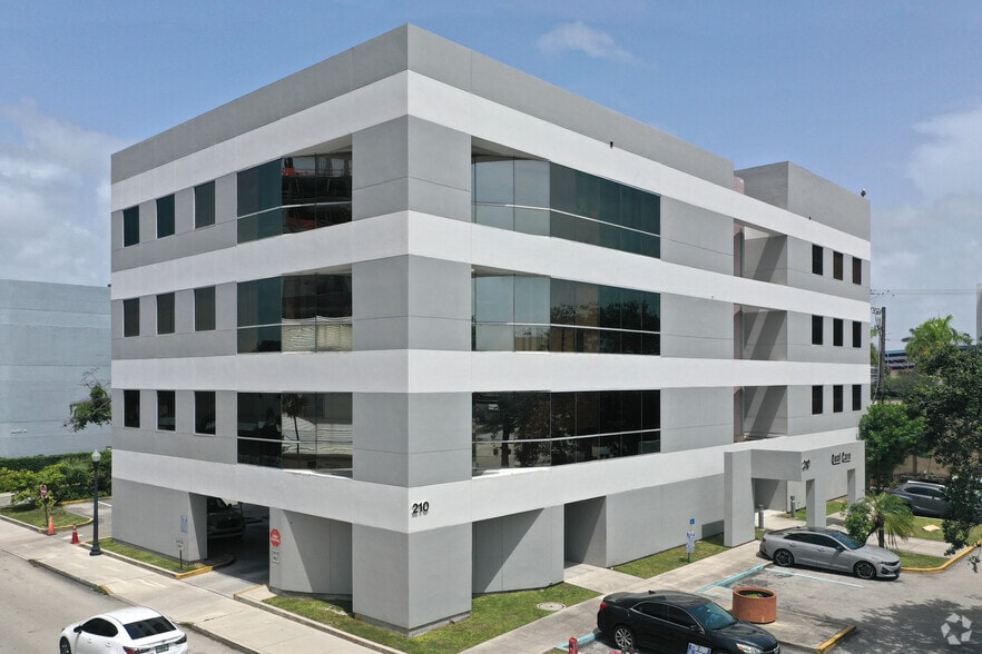 Primary Photo Of 210 S Federal Hwy, Hollywood Medical For Lease
