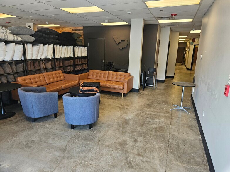 More Photos Of 1733 S Perry St, Castle Rock Warehouse For Lease