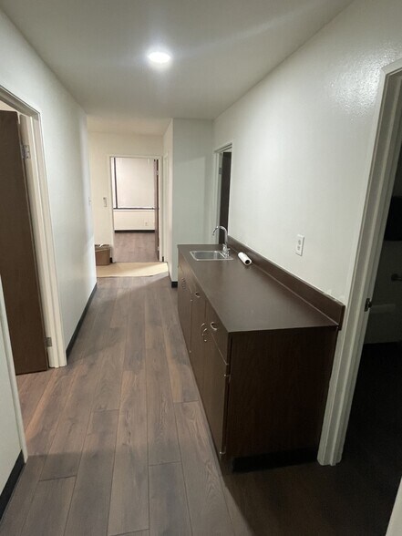 More Photos Of 5420 Brooks St, Montclair Warehouse For Lease