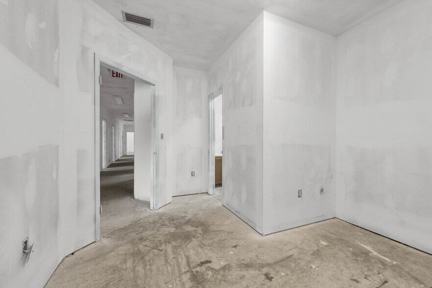 More Photos Of 2306 Lee Rd, Winter Park Medical For Lease