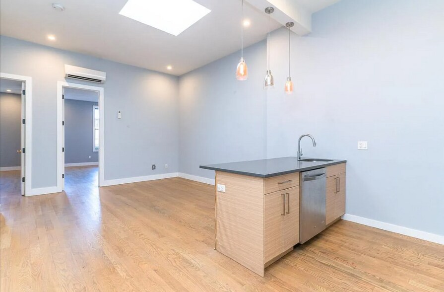 More Photos Of 992 Broadway, Brooklyn Storefront Retail Residential For Sale
