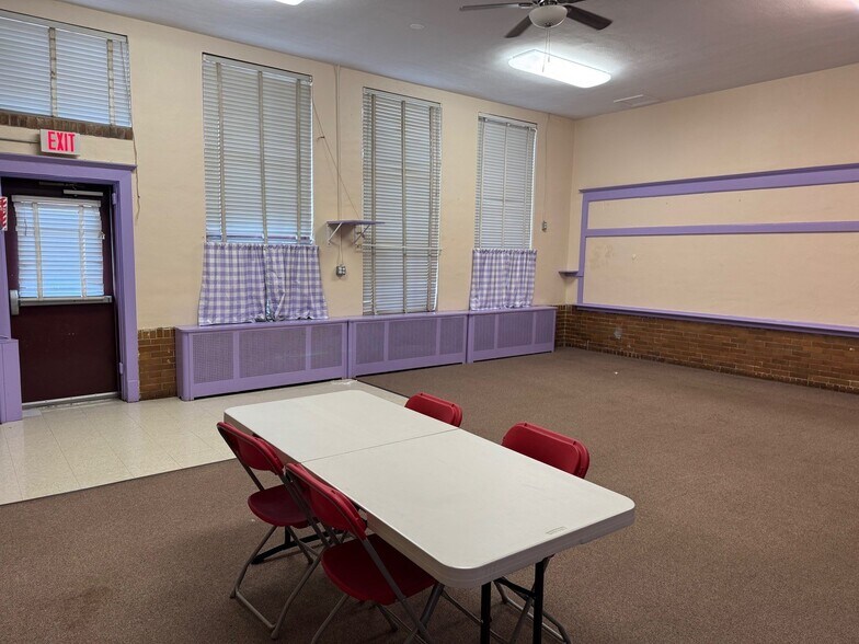More Photos Of 721 N Columbus St, Alexandria Schools For Lease