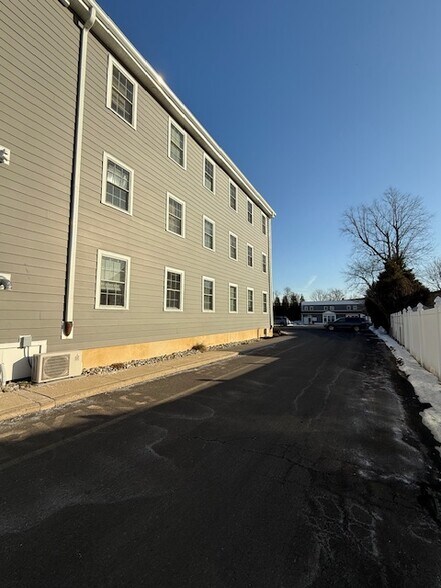 More Photos Of 1917 Welsh Rd, Philadelphia Office For Sale