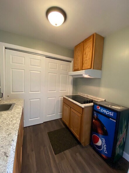 More Photos Of 1010 6th Ave, Huntington Storefront Retail Office For Lease