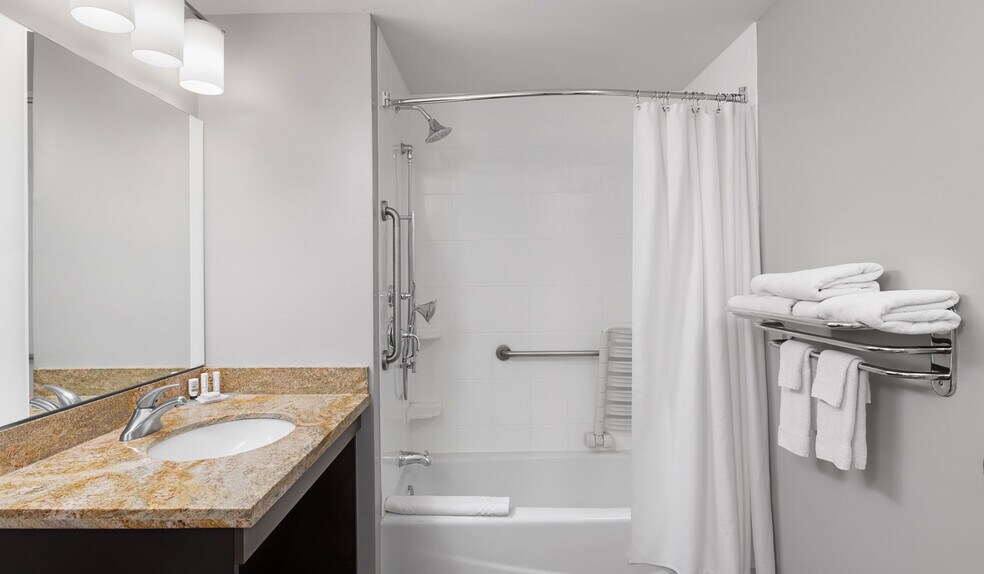 More Photos Of 4100 N Kittredge St, Denver Hotel For Sale