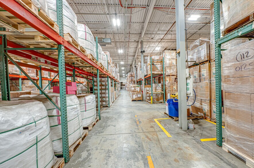 More Photos Of 30 Crossways E, Bohemia Manufacturing For Lease