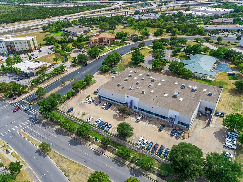 More Photos Of 8200 Cross Park Dr, Austin Light Distribution For Lease