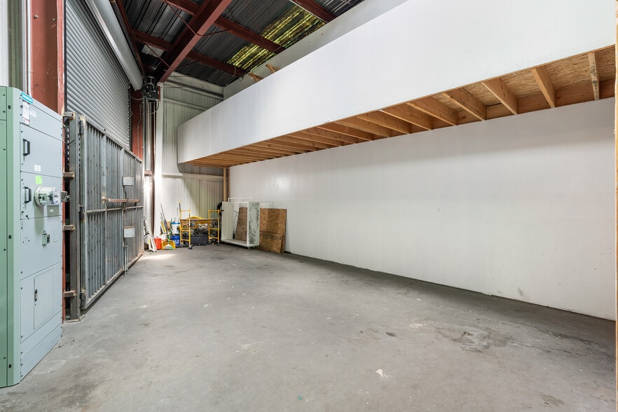 More Photos Of 57 Loomis St, San Francisco Warehouse For Lease