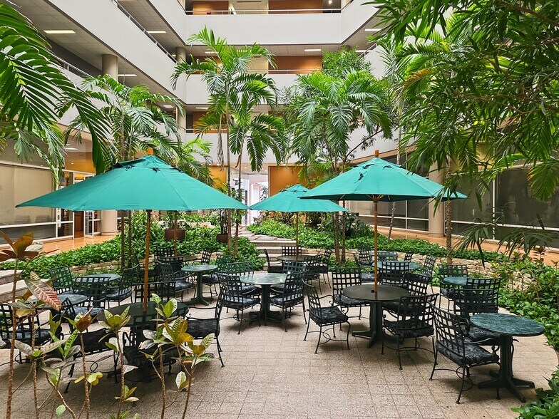 More Photos Of 40 NE Loop 410, San Antonio Coworking Space