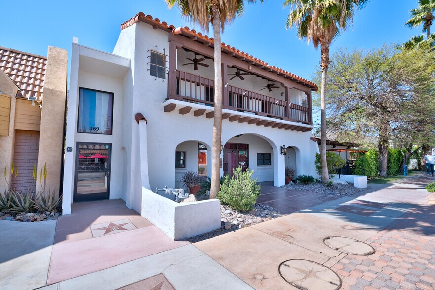More Photos Of 369 N Palm Canyon Dr, Palm Springs Restaurant For Lease
