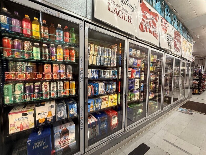 More Photos Of 406 Walnut St, Elmira Convenience Store For Sale
