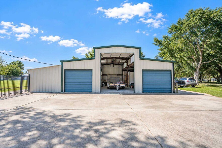 More Photos Of 17635 Kings Ct, Cypress Office Residential For Sale
