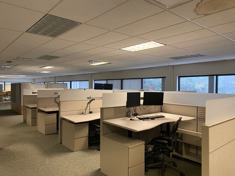 More Photos Of 100 Domain Dr, Exeter Light Distribution For Lease