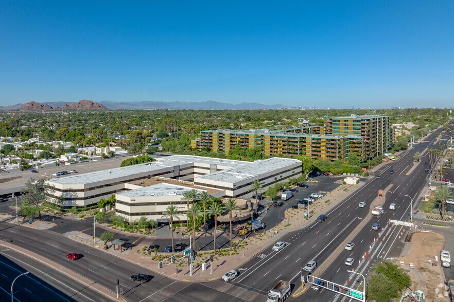 More Photos Of 6991 E Camelback Rd, Scottsdale Coworking Space