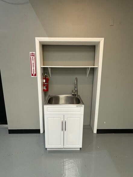 More Photos Of 3030 Kettering Blvd, Moraine General Retail For Sale
