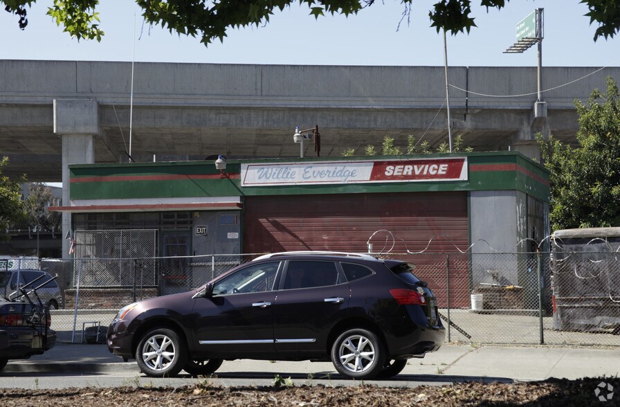 Primary Photo Of 1211 7th St, Oakland Auto Repair For Sale