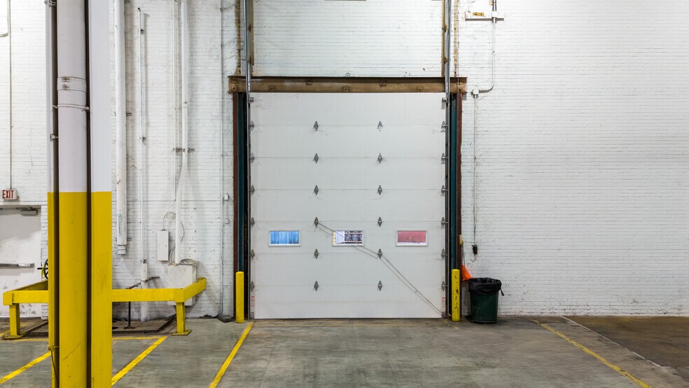 More Photos Of 1625 Saint George Rd, Evansville Manufacturing For Lease
