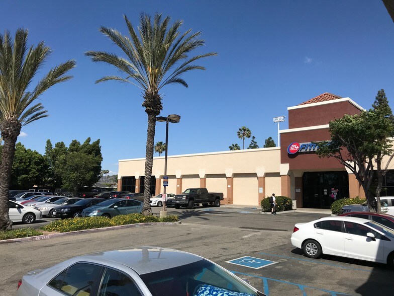 More Photos Of 3501-3425 E Chapman Ave, Orange Unknown For Lease