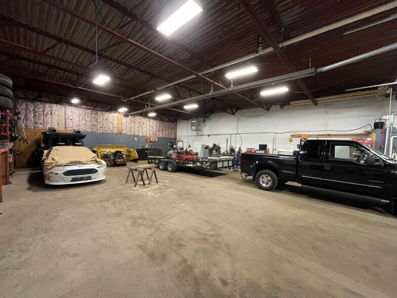 More Photos Of 1520 Military Rd, Tonawanda Warehouse For Sale