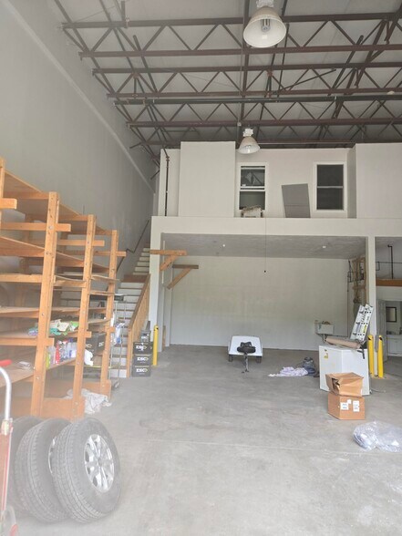 More Photos Of 282 Central St, Hudson Service For Sale