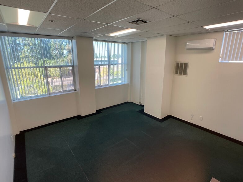 More Photos Of 11819 Goldring Rd, Arcadia Warehouse For Sale
