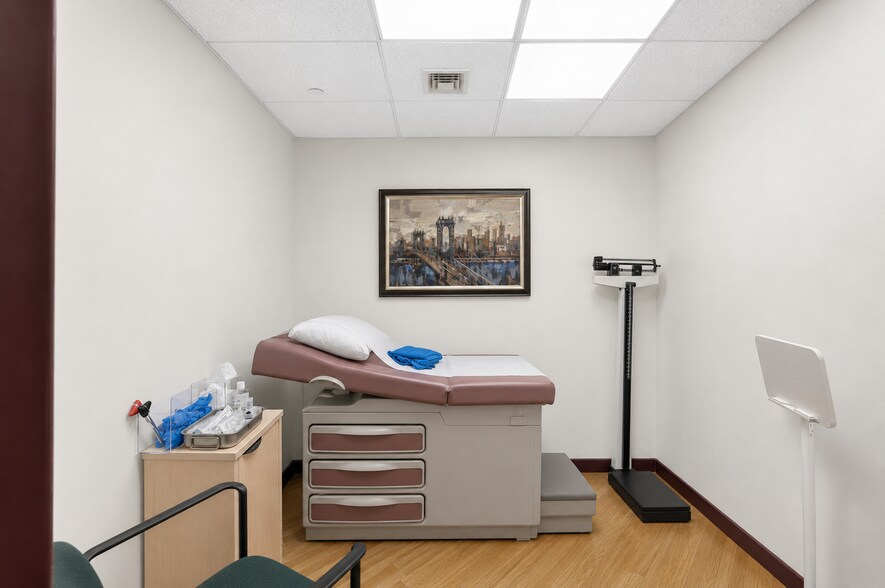 More Photos Of 161 Madison Ave, New York Medical For Sale