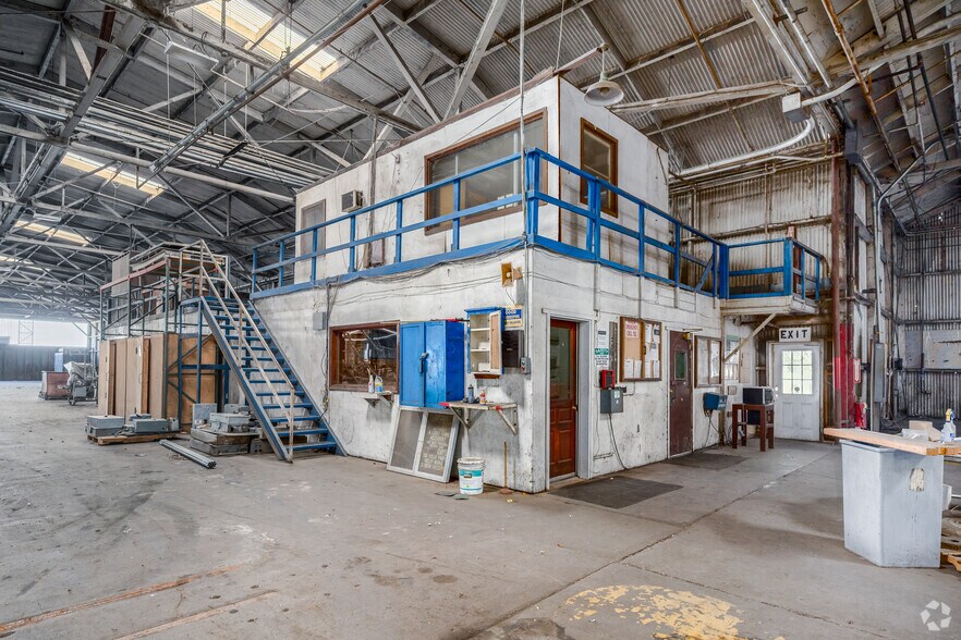 More Photos Of 1980 Kusel Rd, Oroville Manufacturing For Lease