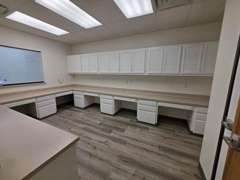 More Photos Of 5601-5605 Virginia Pky, McKinney Medical For Lease