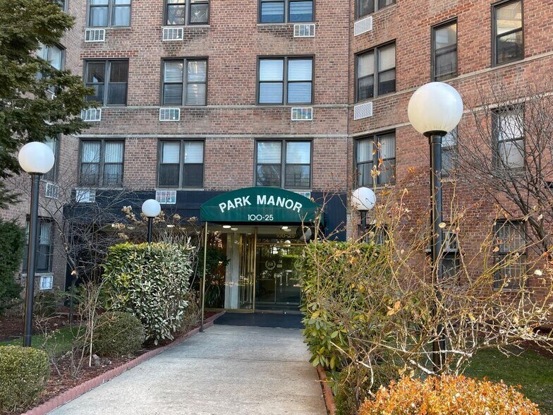 More Photos Of 10025 Queens Blvd, Forest Hills Apartments For Sale