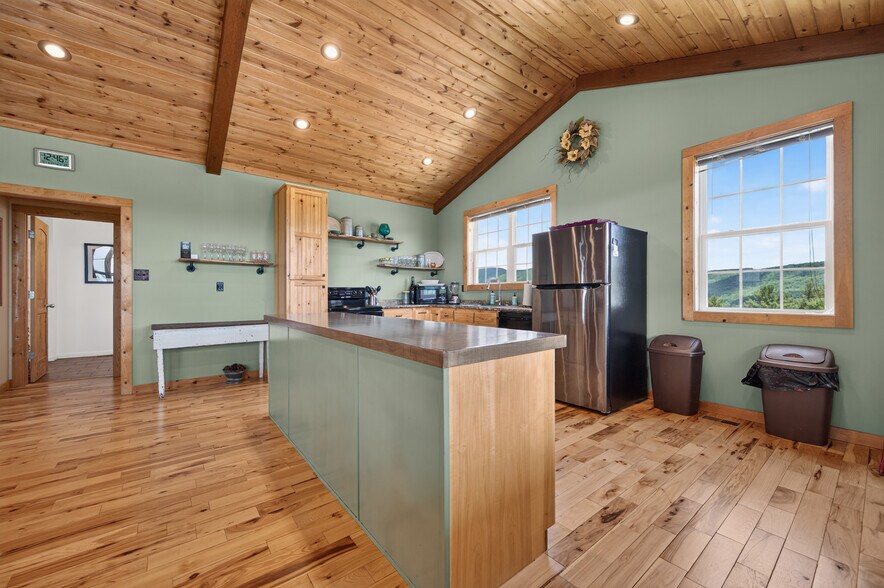 More Photos Of 639 Wagon Wheel Rd, Elk Creek Lodge Meeting Hall For Sale
