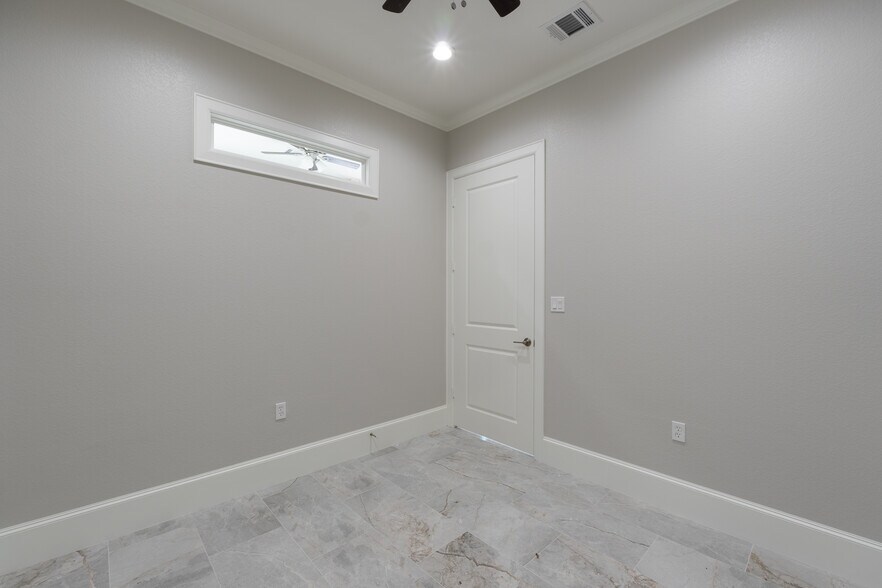 More Photos Of 12414 Spring Cypress Rd, Tomball Medical For Sale