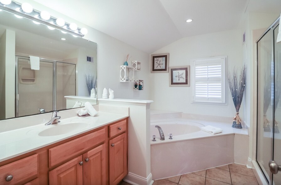 More Photos Of 13 Silver Ave, Tybee Island Apartments For Sale