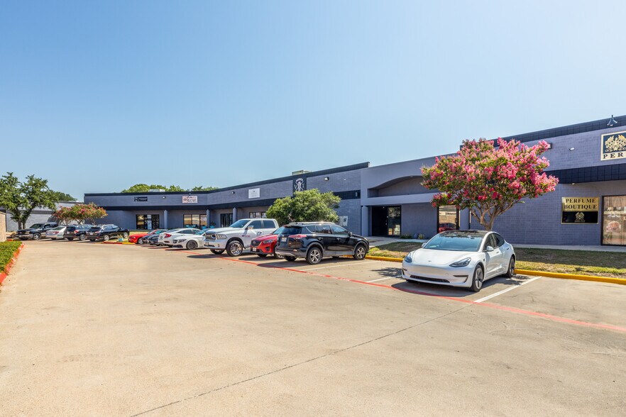 More Photos Of 2050 N Plano Rd, Richardson Unknown For Lease