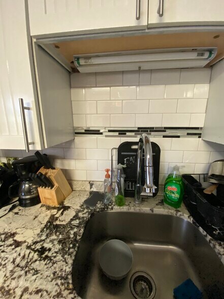 More Photos Of 8051 Ulmerton Rd, Largo Office For Sale