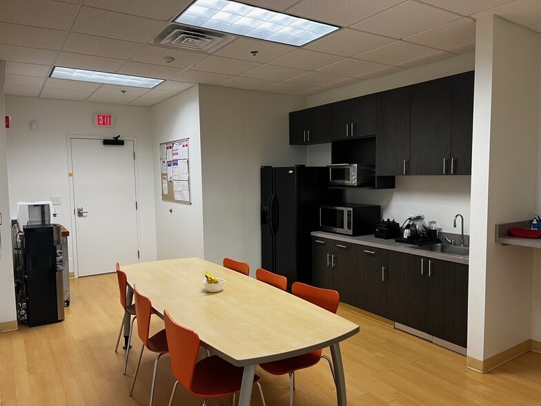 More Photos Of 501 Eastowne Dr, Chapel Hill Office For Sale