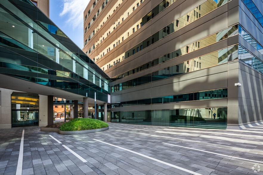 More Photos Of 101 N Robinson Ave, Oklahoma City Office For Sale