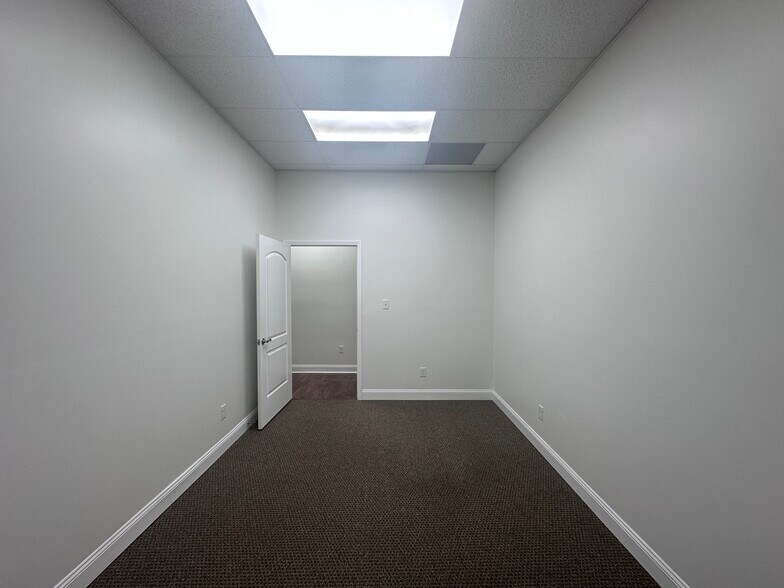 More Photos Of 496 N Town Center Rd, Mooresville Medical For Lease