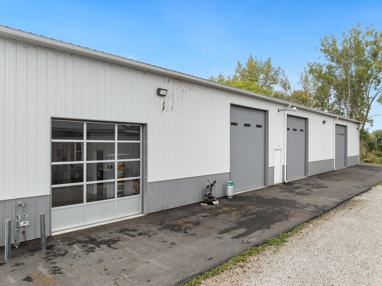 More Photos Of 2667 East Harbor Rd, Port Clinton Freestanding For Sale