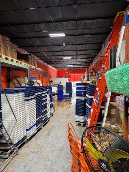 More Photos Of 669-679 W 26th St, Hialeah Warehouse For Sale