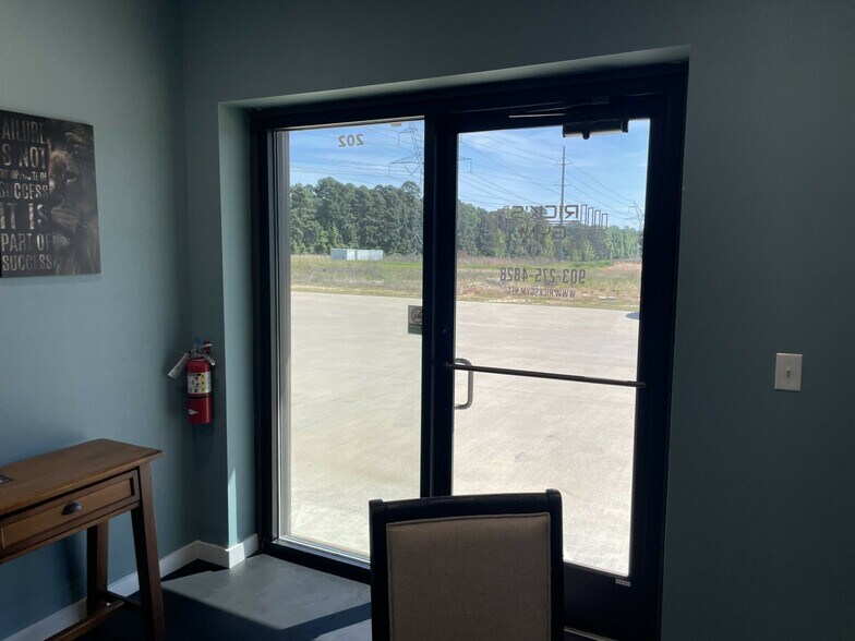 More Photos Of 1930 E Grande Blvd, Tyler Industrial For Lease