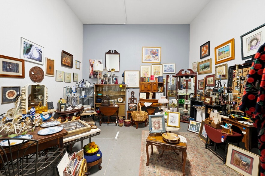 More Photos Of 4707-4709 N Florida Ave, Tampa General Retail For Lease