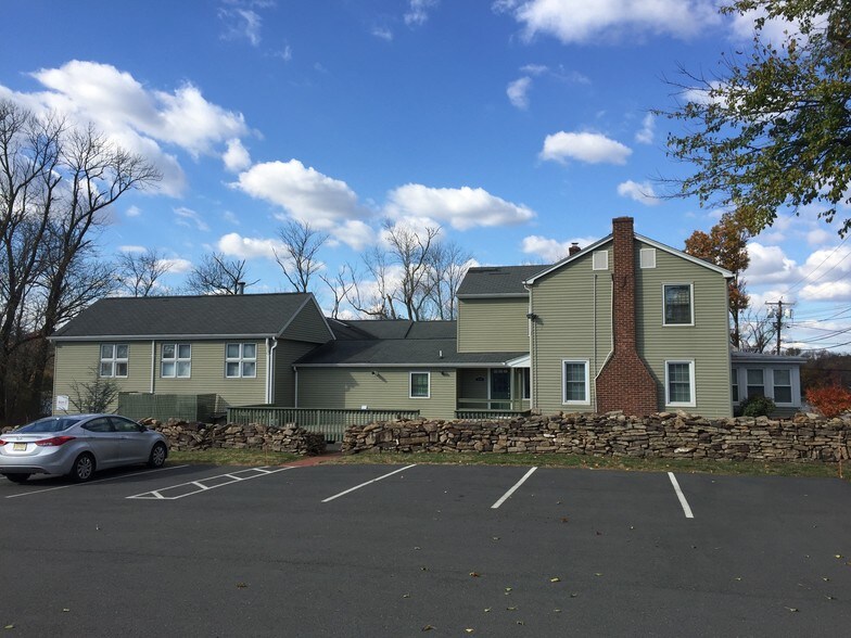 More Photos Of 864 Mapleton Rd, Princeton Office For Sale
