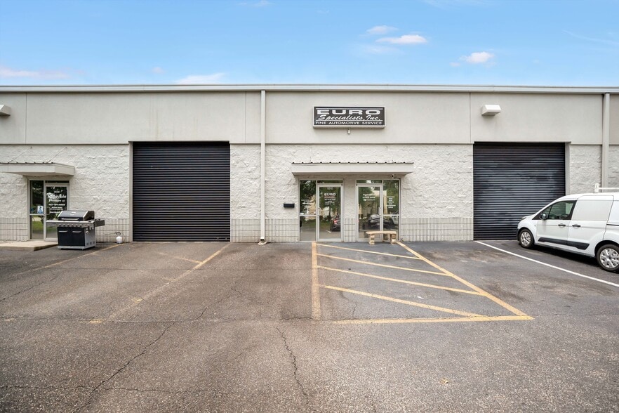 More Photos Of 2350 Us-17-92, Longwood Showroom For Sale